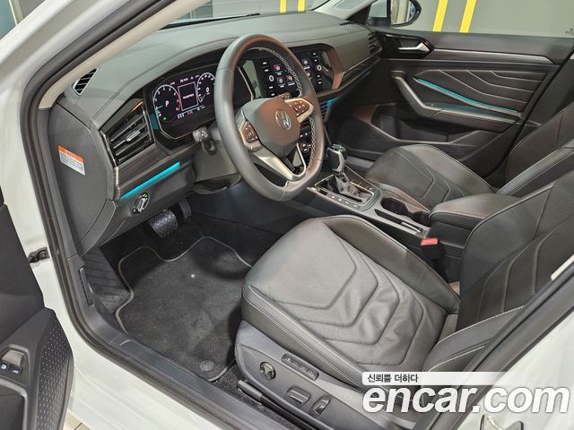 Volkswagen Jetta 2023 — photo 10
