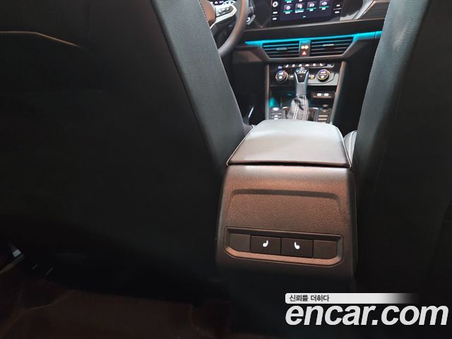 Volkswagen Jetta 2023 — photo 18
