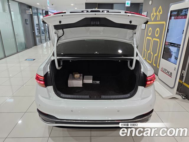 Volkswagen Jetta 2023 — photo 19
