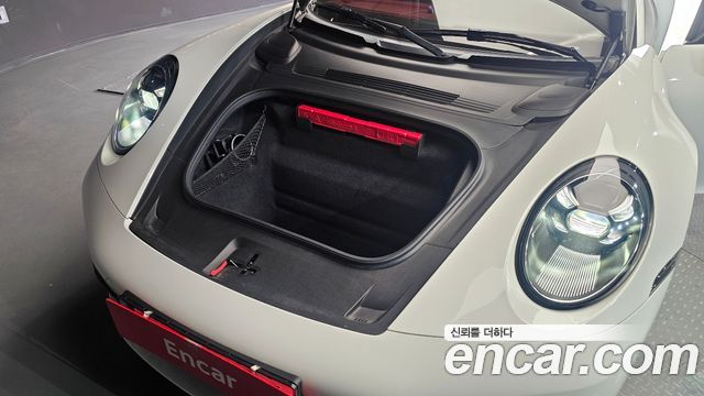 Porsche 911 2022 — photo 20
