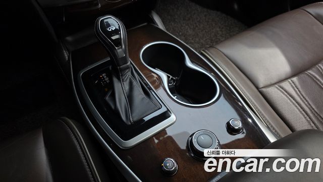 Infiniti QX60 2017 — photo 9