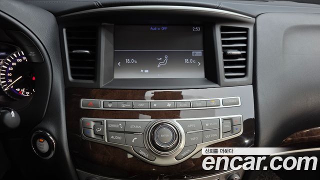 Infiniti QX60 2017 — photo 18