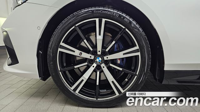 BMW 5-Series 2025 — photo 5
