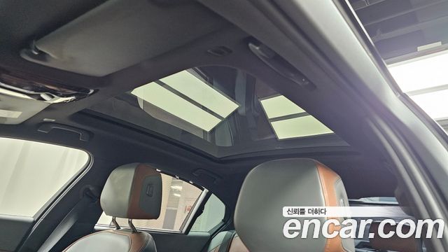BMW 5-Series 2025 — photo 21
