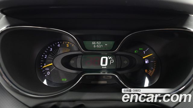 Renault Korea QM3 2015 — photo 11