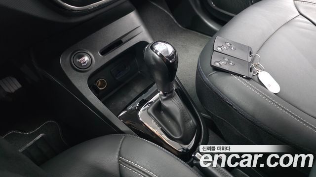 Renault Korea QM3 2015 — photo 12