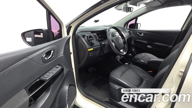 Renault Korea QM3 2015 — photo 13