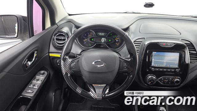 Renault Korea QM3 2015 — photo 21