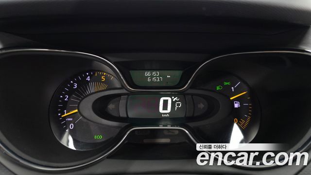 Renault Korea QM3 2015 — photo 25