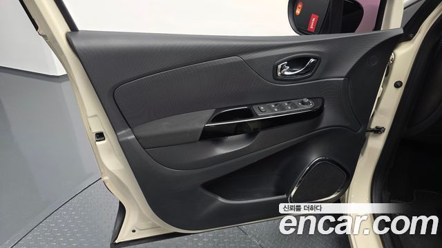 Renault Korea QM3 2015 — photo 14