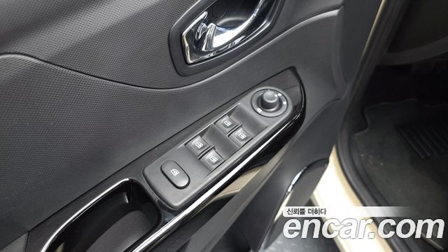 Renault Korea QM3 2015 — photo 29