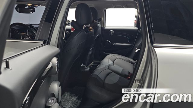 Mini Cooper 2024 — photo 17