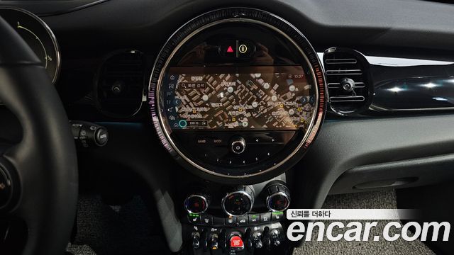 Mini Cooper 2024 — photo 20