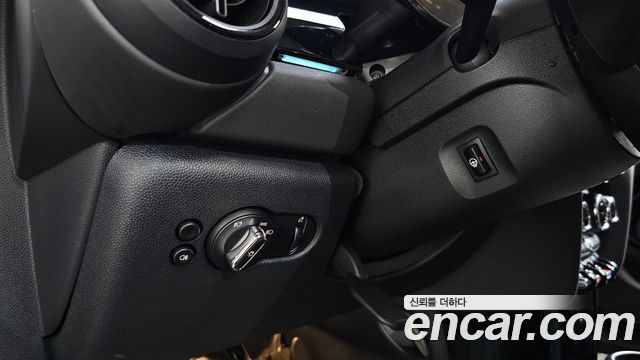 Mini Cooper 2024 — photo 24