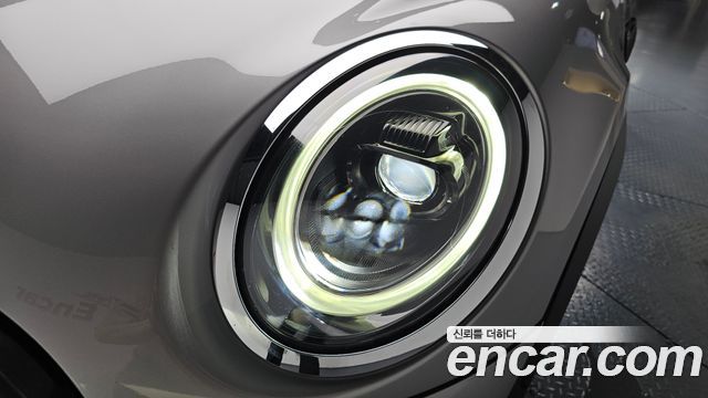 Mini Cooper 2024 — photo 8