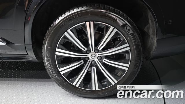 Volvo XC90 2021 — photo 7