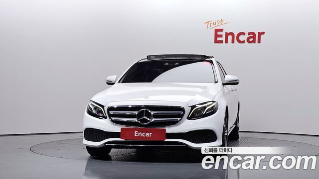 Mercedes-Benz E-Class 2017 — photo 3