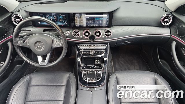 Mercedes-Benz E-Class 2017 — photo 7