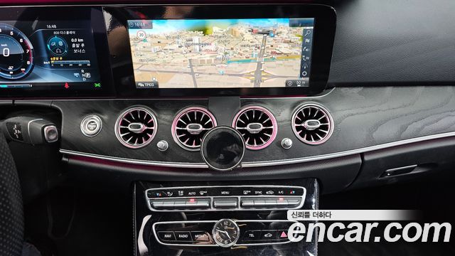 Mercedes-Benz E-Class 2017 — photo 14