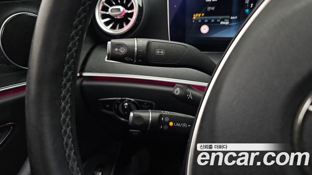 Mercedes-Benz E-Class 2017 — photo 20