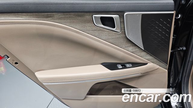Kia K8 2022 — photo 15