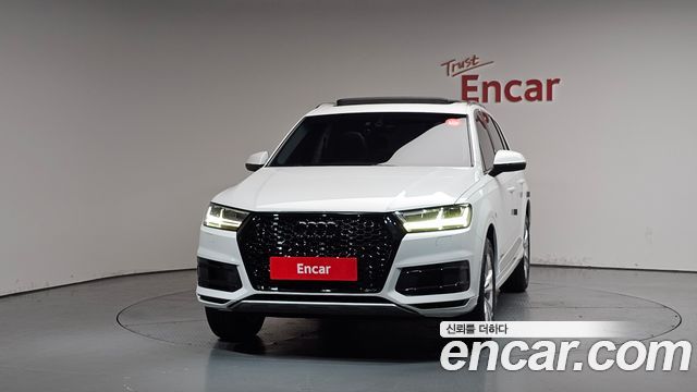 Audi Q7 2019 — photo 3