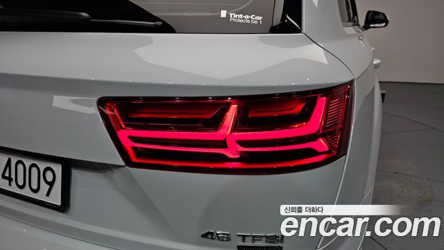 Audi Q7 2019 — photo 9