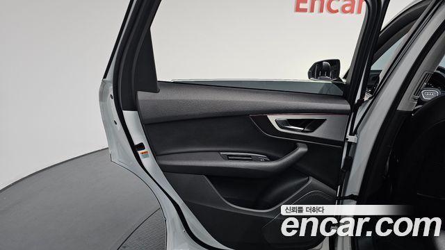 Audi Q7 2019 — photo 15