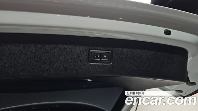 Audi Q7 2019 — photo 27