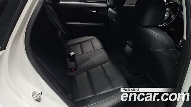 Kia K3 2019 — photo 12