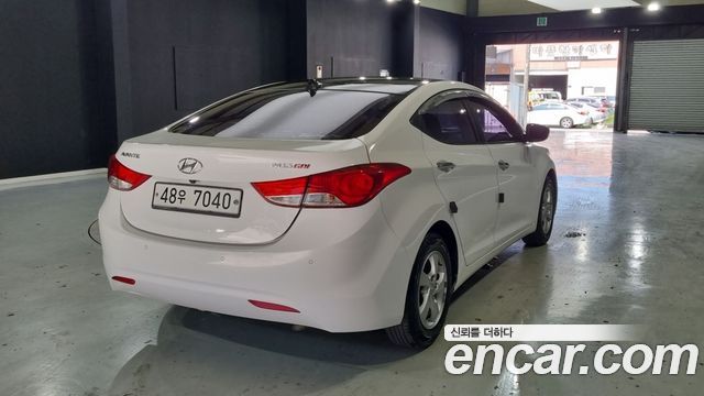 Hyundai AVANTE 2013 — photo 2