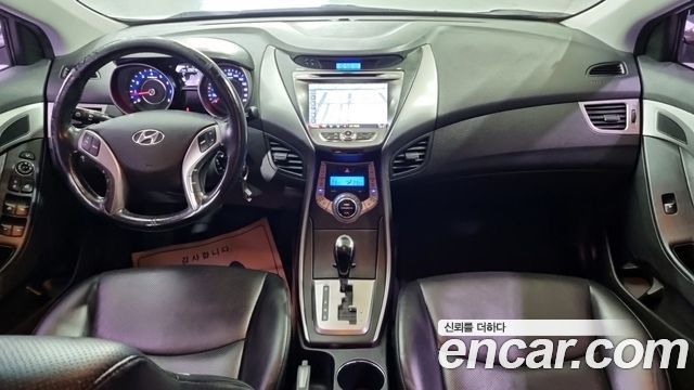 Hyundai AVANTE 2013 — photo 5