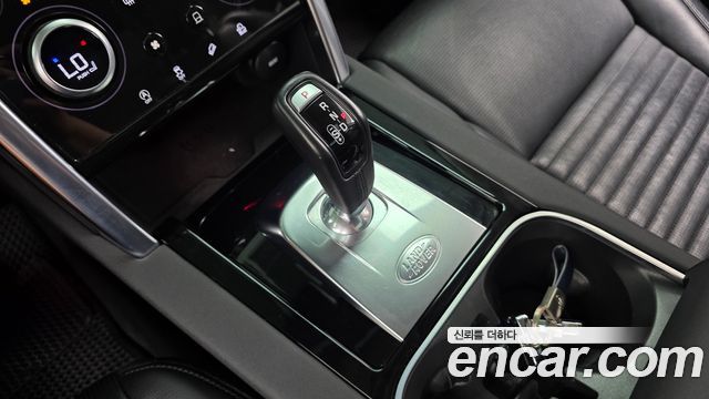 Land Rover Discovery Sport 2020 — photo 12