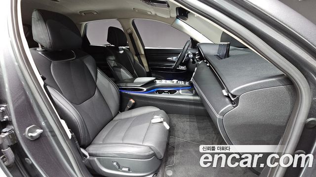 Genesis GV70 2021 — photo 13