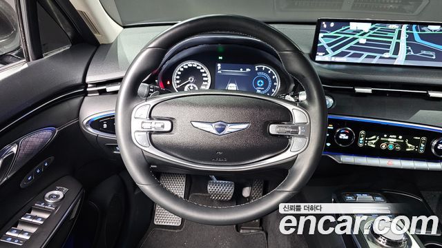 Genesis GV70 2021 — photo 18