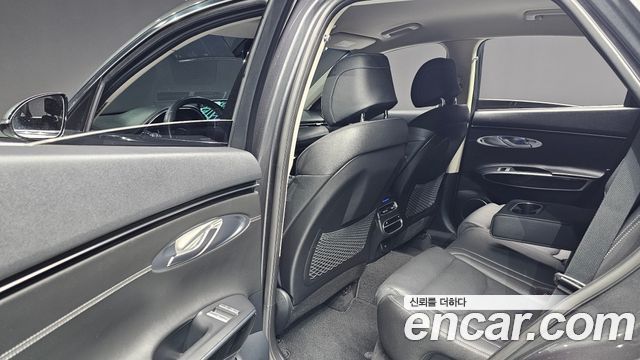 Genesis GV70 2021 — photo 22