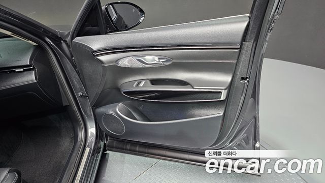 Genesis GV70 2021 — photo 15