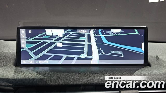 Genesis GV70 2021 — photo 31