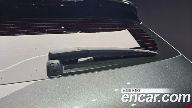 Genesis GV70 2021 — photo 34