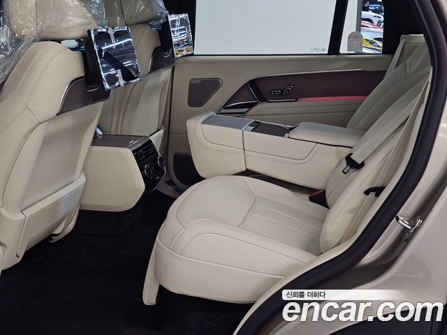Land Rover Range Rover 2026 — photo 8