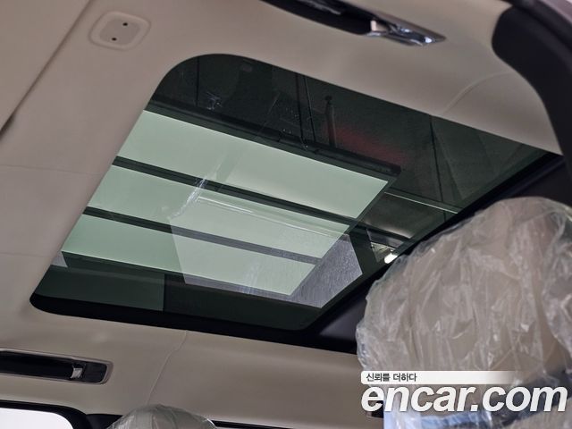 Land Rover Range Rover 2026 — photo 9