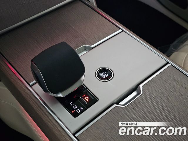 Land Rover Range Rover 2026 — photo 13