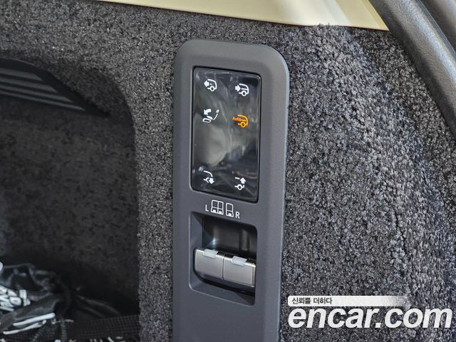 Land Rover Range Rover 2026 — photo 16
