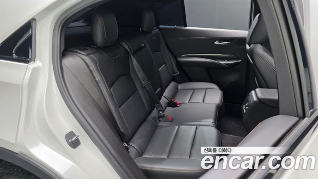 Cadillac XT4 2023 — photo 17