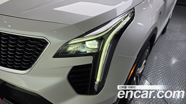 Cadillac XT4 2023 — photo 8
