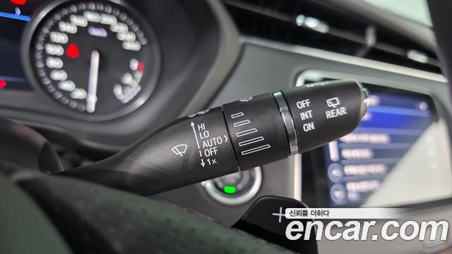 Cadillac XT4 2023 — photo 28