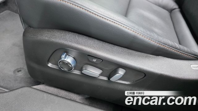Cadillac XT4 2023 — photo 30