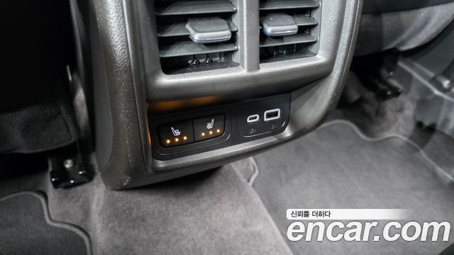 Cadillac XT4 2023 — photo 31