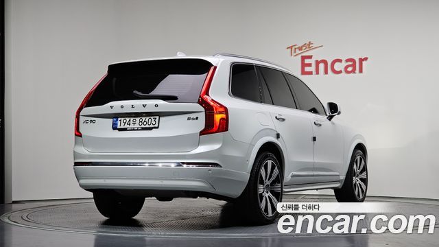 Volvo XC90 2023 — photo 2