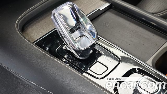 Volvo XC90 2023 — photo 12